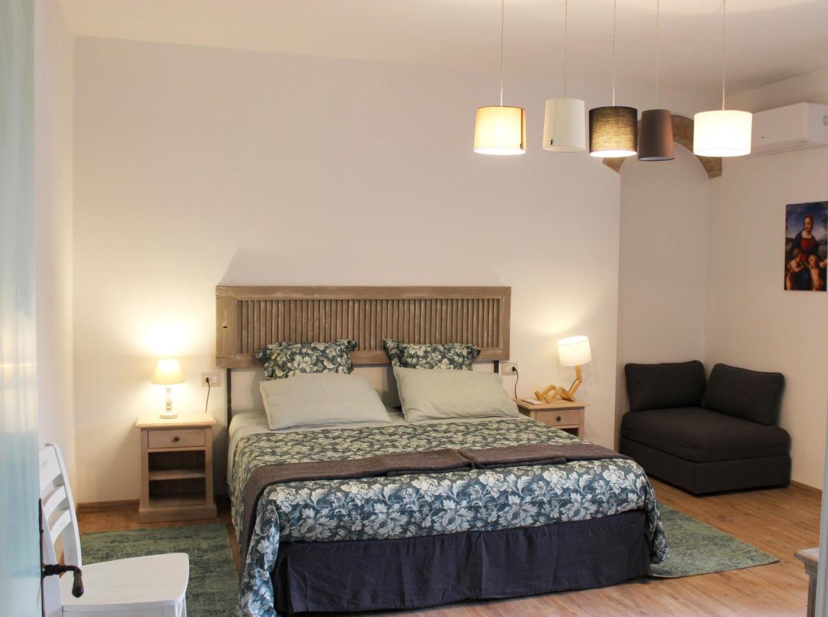Agriturismo Il Broletto ชูเวเรโต ภายนอก รูปภาพ